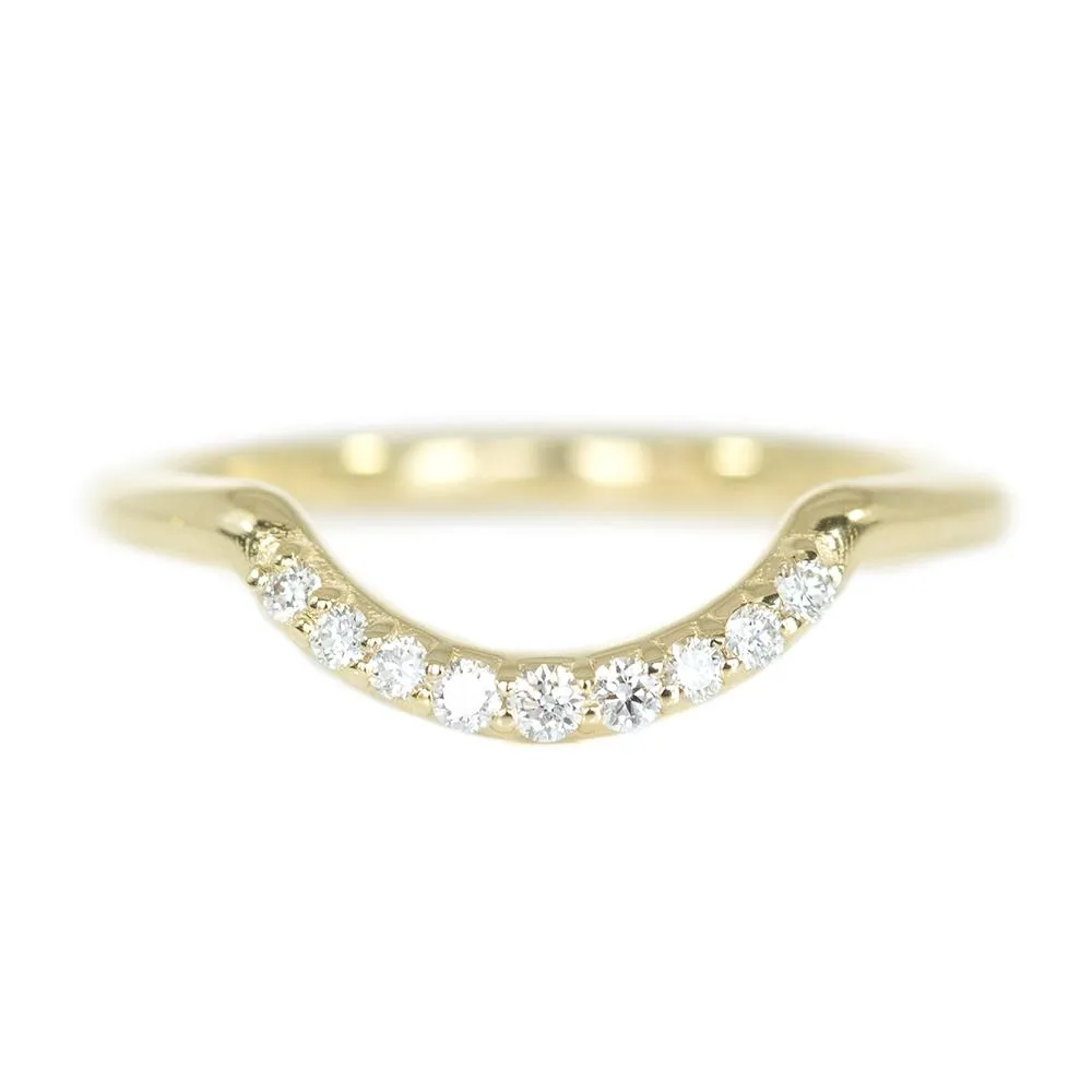 1.35ct Green Fan Sapphire Bezel Set Ring with Curved Diamond Band In 14k Yellow Gold